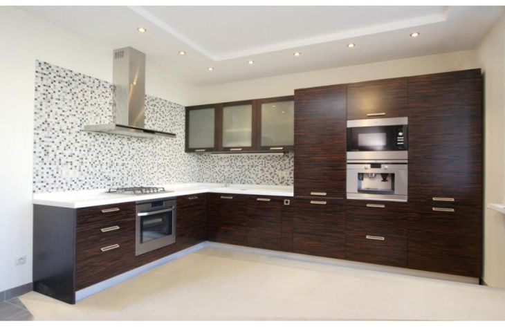 Hogyan válasszuk ki a megfelelő homlokzatot a konyhához