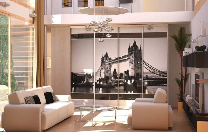 Csúszó szekrény: hogyan kell megszervezni a teret