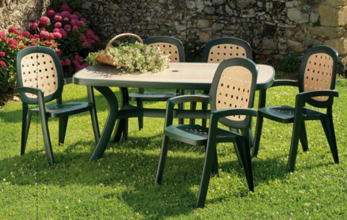 Műanyag kerti bútor: amit a vásárlónak tudnia kell