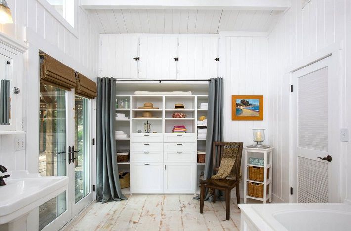 Hogyan lehet kombinálni a fürdőszobát az öltözővel