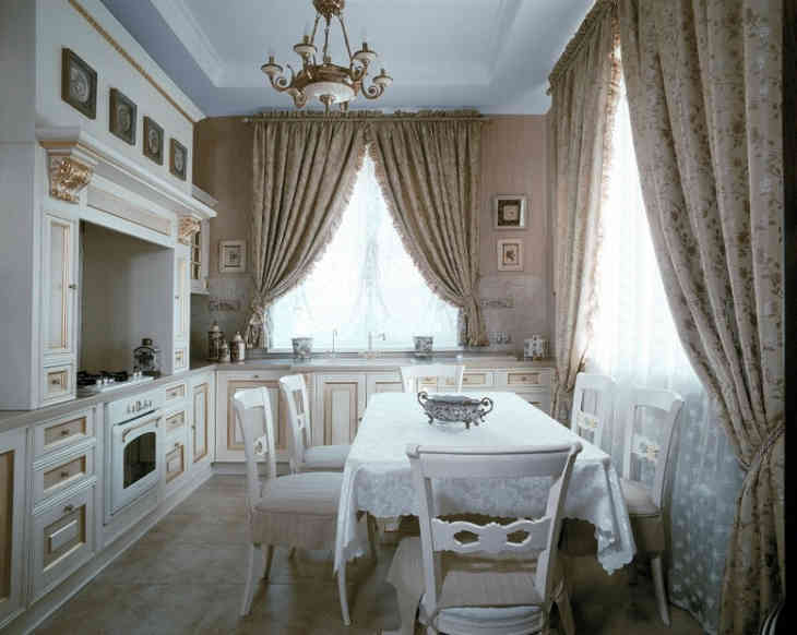 Hogyan lehet díszíteni a különböző stílusokban díszített konyhákat