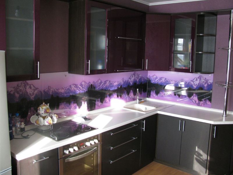 Hogyan válasszuk ki a megfelelő üveg konyhai kötényt