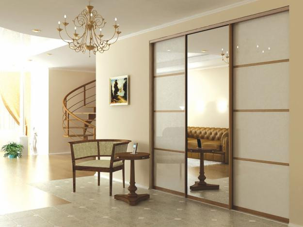 Tippek a szekrény elrejtéséhez a belső térben