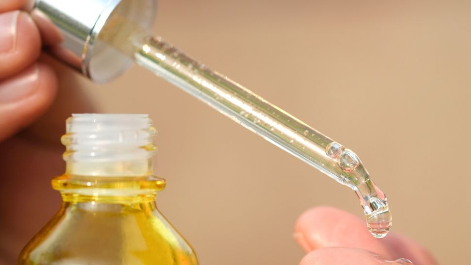 Az E-vitamin védelmet nyújt az öregedés és a bőr sötét foltjai ellen