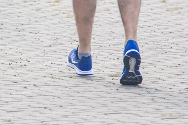 A reumatológus elmagyarázza, hogyan befolyásolhatja az időjárás az ízületi fájdalmakat