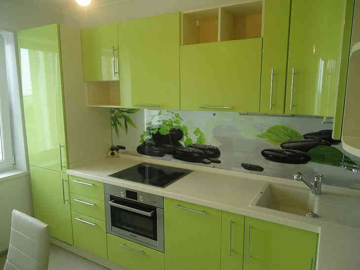 Harmonikus olajbogyó színű konyhabelső