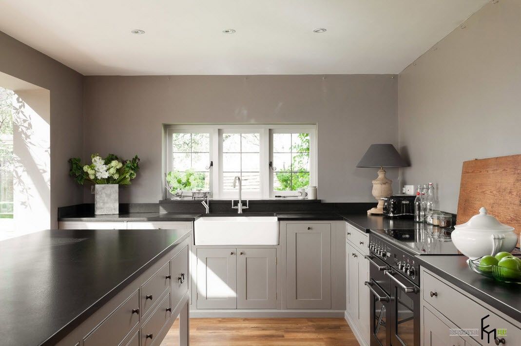 Konyha fali szekrények nélkül - mit kell figyelembe venni?