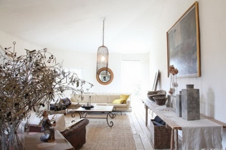 Egyedi ház durva fából és kőből (FOTÓ)