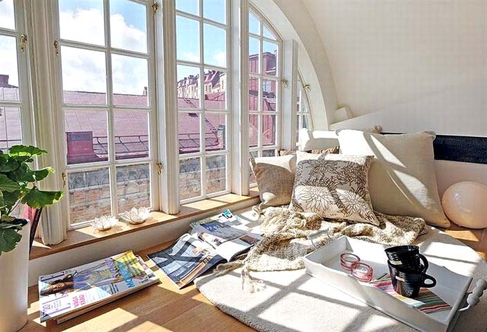 Belső nagy ablakokkal (FOTÓK)