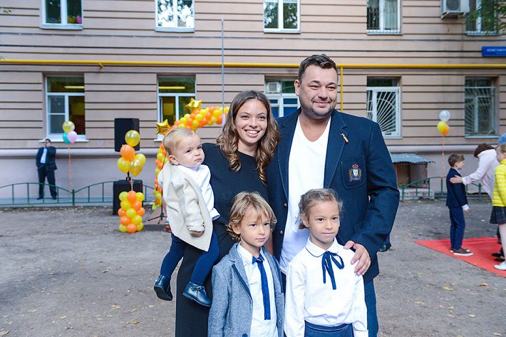 Szergej Zsukov megtanítja a gyerekeknek, hogyan kell pénzt keresni és kezelni