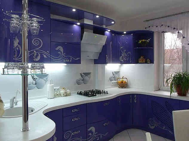 Kék szín a konyhában