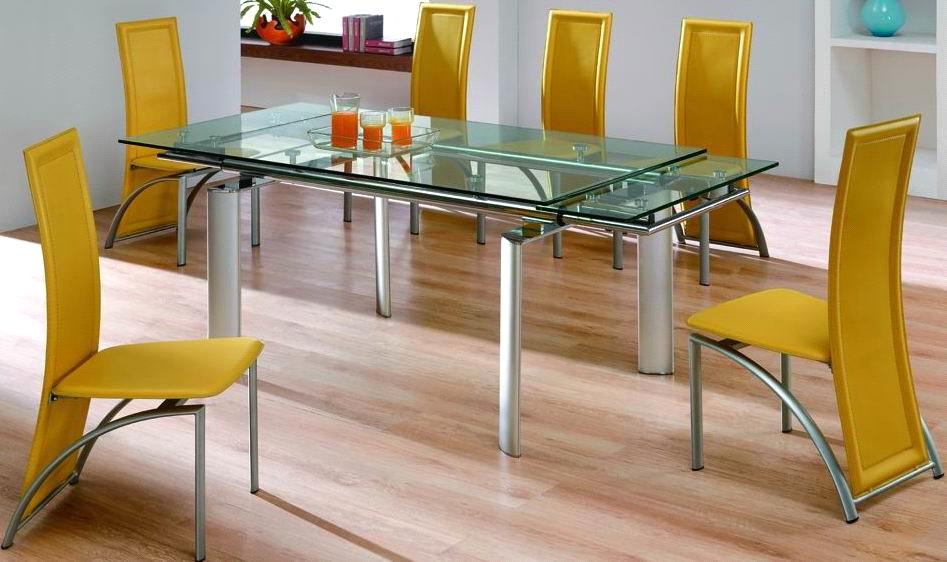 Üvegből és hőre lágyuló műanyagból készült bútorok