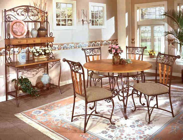 Bútor fém kerettel