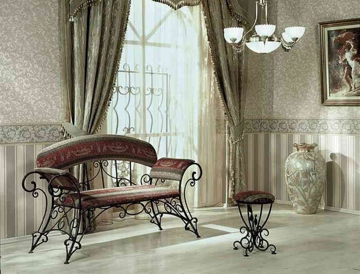 Bútor fém kerettel