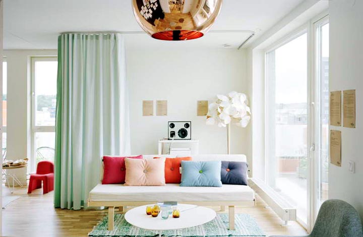 A belső teret díszpárnákkal díszítjük