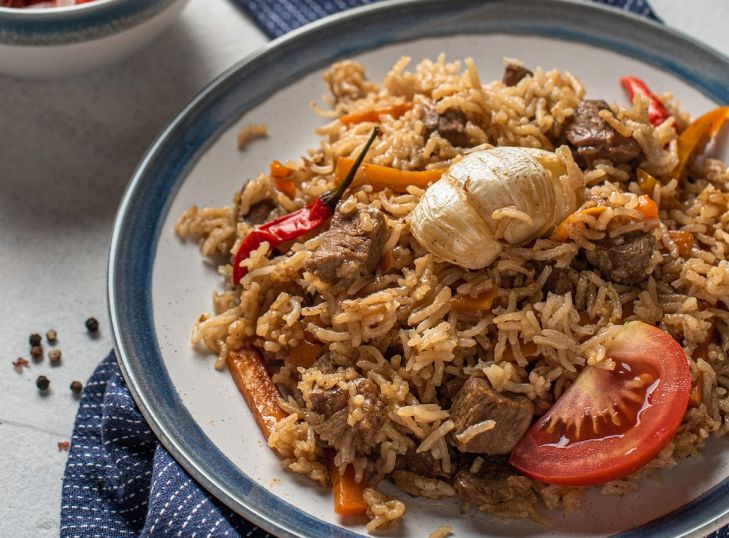 Milyen formában adjunk fokhagymát a pilafhoz: hámozott vagy nem?