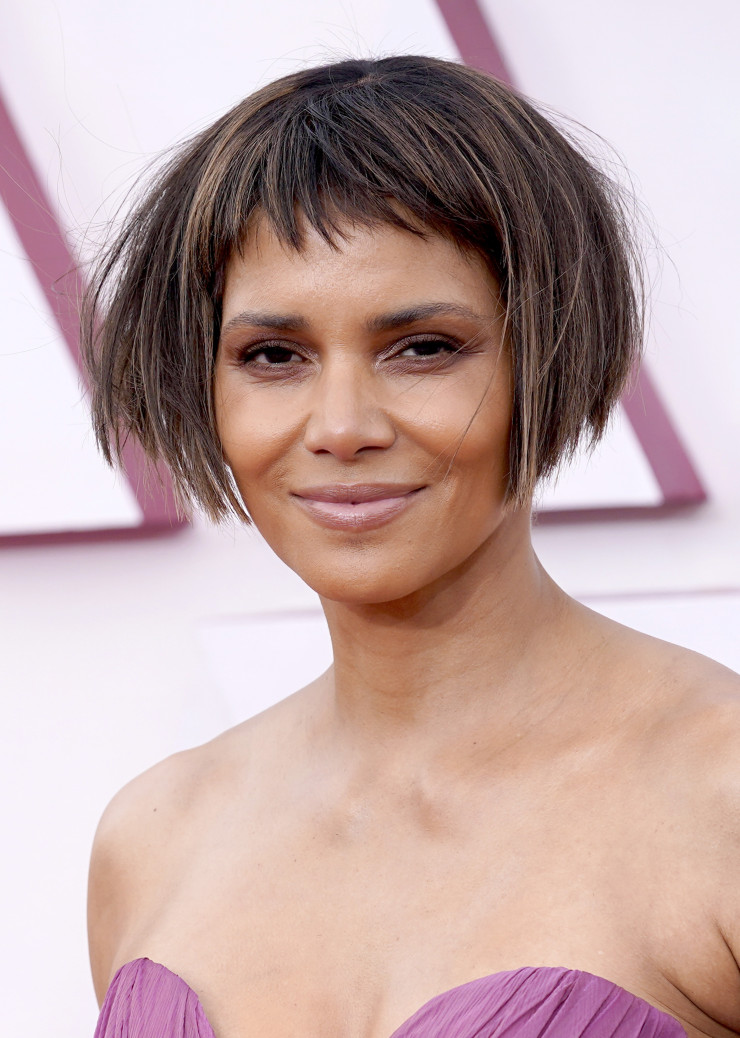 Halle Berry,