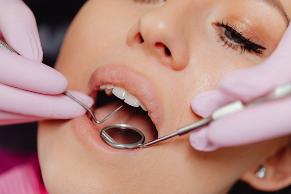 5 tipp a fogak és a száj egészségének megfelelő gondozásához