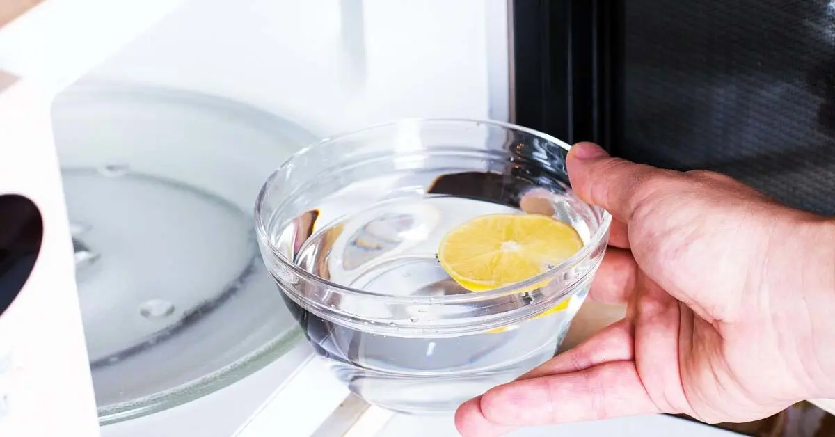 5 varázslatos tipp a mikrohullámú sütő tisztításához és újszerű megjelenéséhez