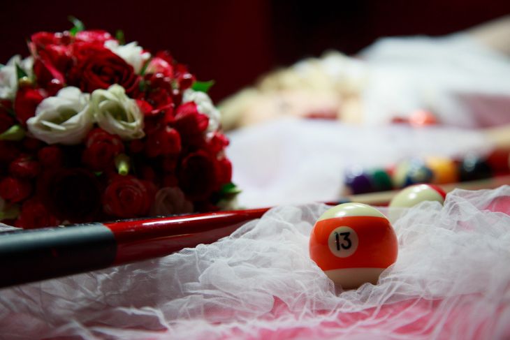 Új év 2024: mit lehet és mit nem lehet adni - a legjobb ajándék kiválasztása Labda