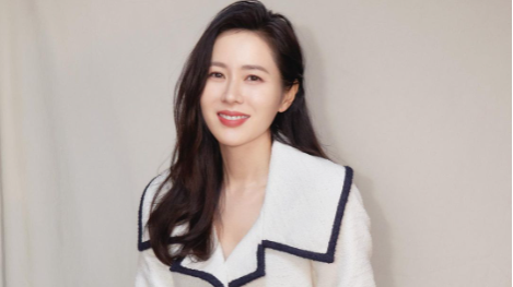 Son Ye Jin (Instagram/@yejinhand)