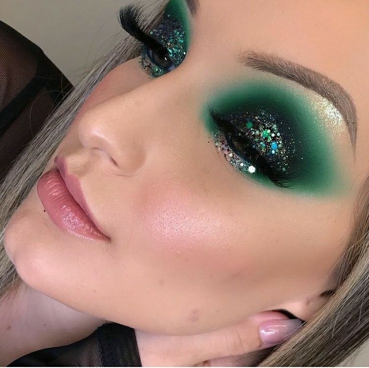 A legszebb szemsmink 2024-es újévre (FOTÓ) - 1. fotó