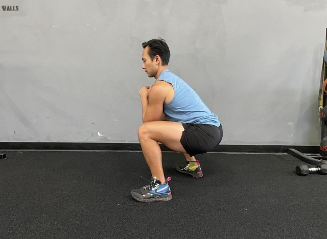 tréner csinál kacsa sétákat