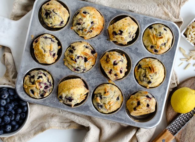 cukormentes áfonyás citromos muffin muffinsütőben