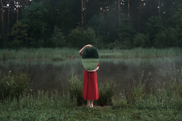 Miért csinálnak bálványokat az emberek?