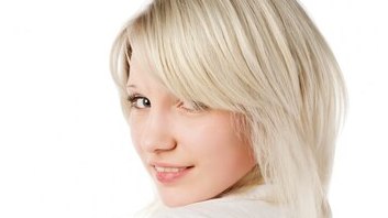 Hamu szőke illusztráció (Freepik/nikitabuida)