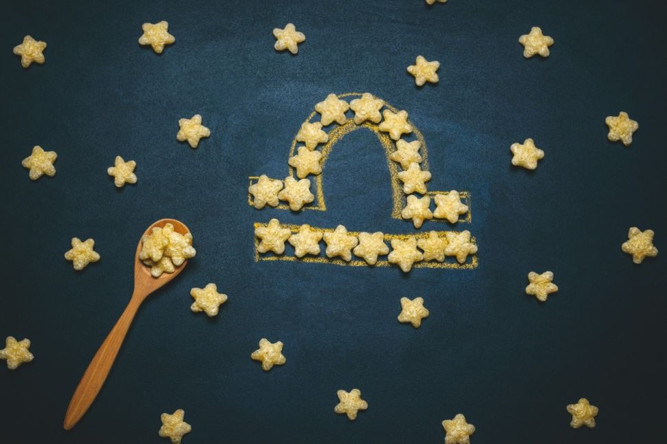 Mérleg zodiákus illusztráció (Envato Elements)