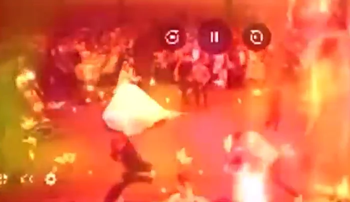 A tűz idején a menyasszony és a vőlegény tánca zajlott. Fotó: youtube felvétel