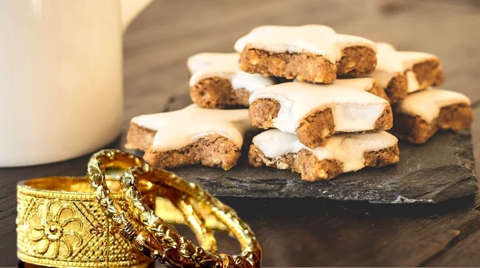 Vízkereszt tortákba rejtett 7500 euró értékű arany ékszer / Fotó: Pixabay Collage