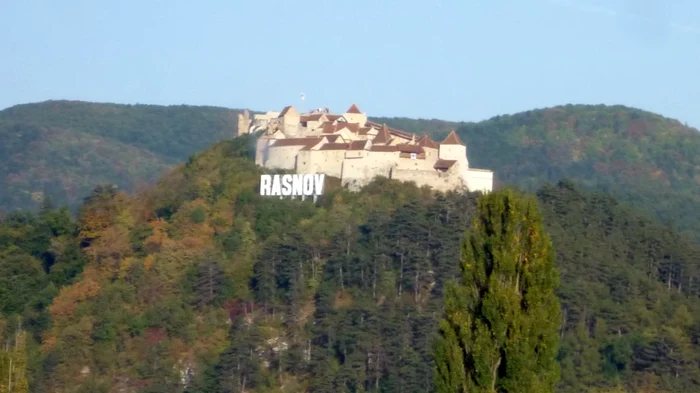 A R&acirc;șnov-erődben v&eacute;gzett munka m&eacute;g nem &eacute;rt v&eacute;get