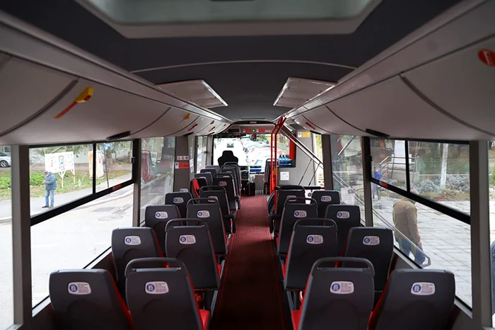 Frog Bus, az új kétéltű busz, amely Călărașit Silistrával köti össze.