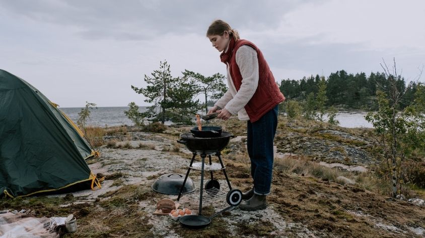 Illusztráció a természetben való főzésről (Pexels.com/Cottonbrostudio)