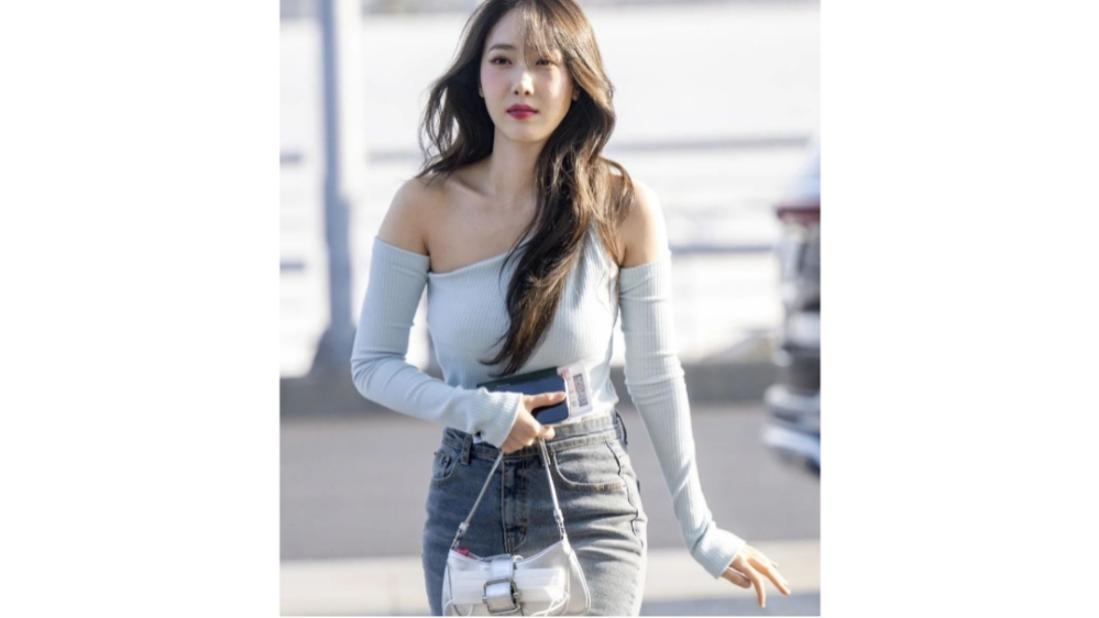 VIVIZ sinb nőies ruha (instagram.com/sinb.only)