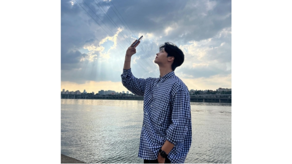 keverje össze a Cha Hak Yeon stílusú ingeket (instagram.com/achakyeon)