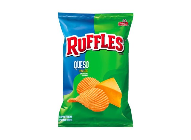 RUFFLES® QUESO SAJTOS ÍZESÍTÉSŰ BURGONYA chips