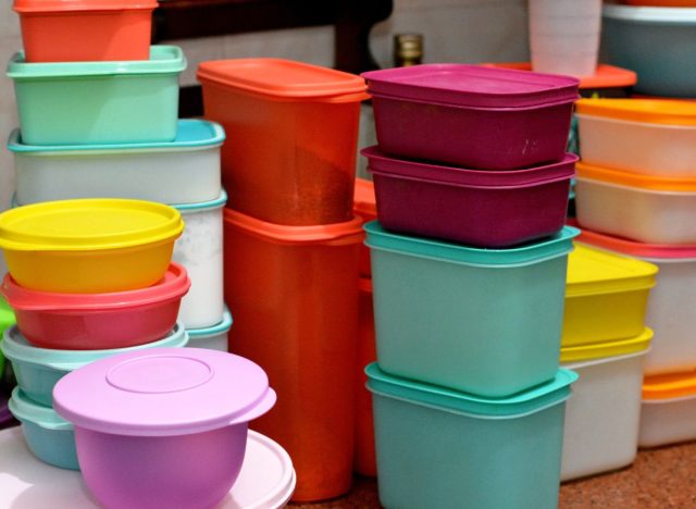 Halom Tupperware konténer