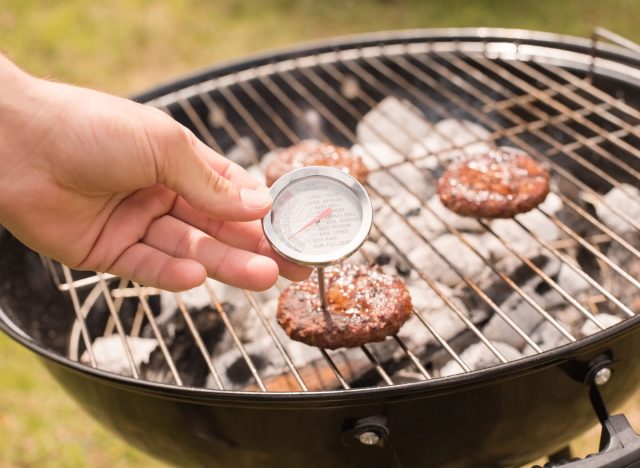 hús hőmérő burger a grill