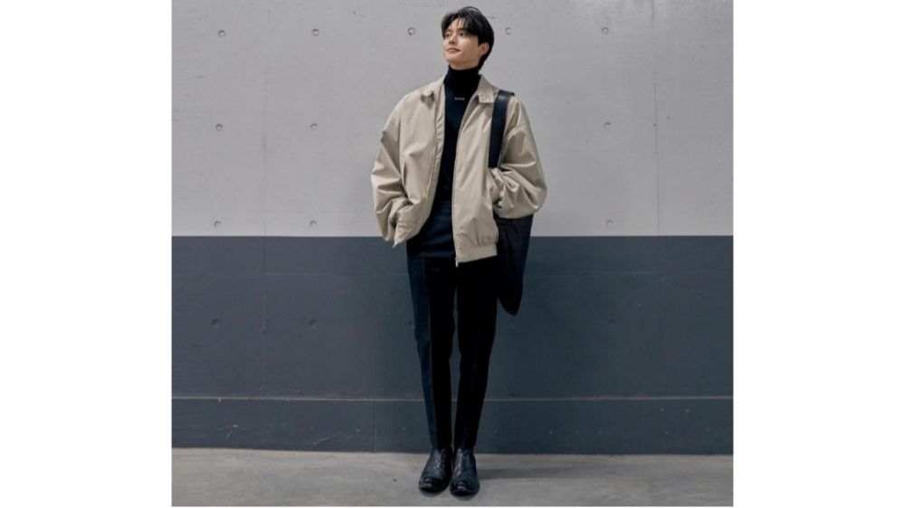 elegáns alkalmi ruha Song Kang (instagram.com/songkang_b)