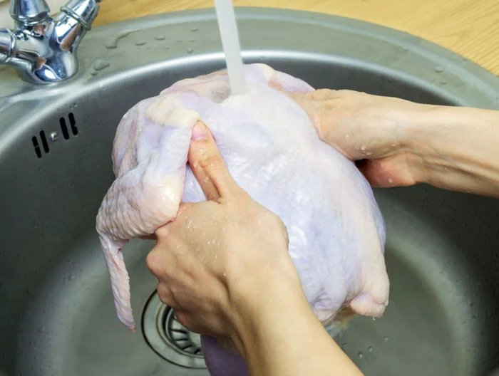 A csirkét nem mossák meg főzés előtt FOTÓ Shutterstock