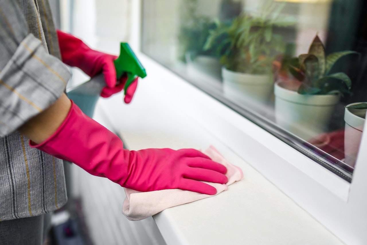 Ezzel a trükkel évente mindössze 2 alkalommal kell ablakot mosni: Az üvegek sokáig tiszták és csíkmentesek lesznek!
