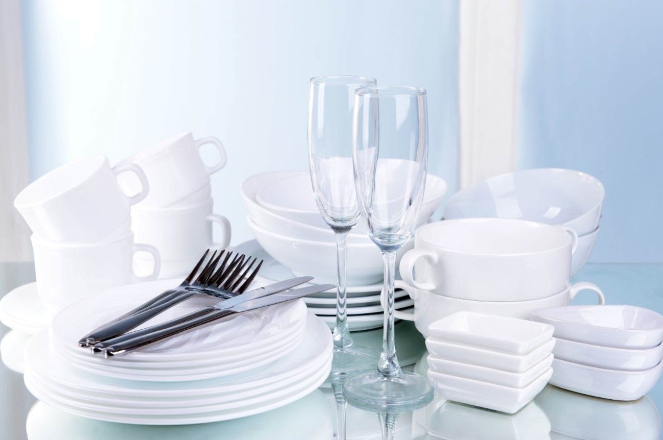 Az asztali kiszolgálás leírhatatlanul ragyogni fog: egy éttermi módja annak, hogy az edények ragyogjanak Az asztalterítés leírhatatlanul ragyogni fog: egy étterem módja, hogy az edények ragyogjanak