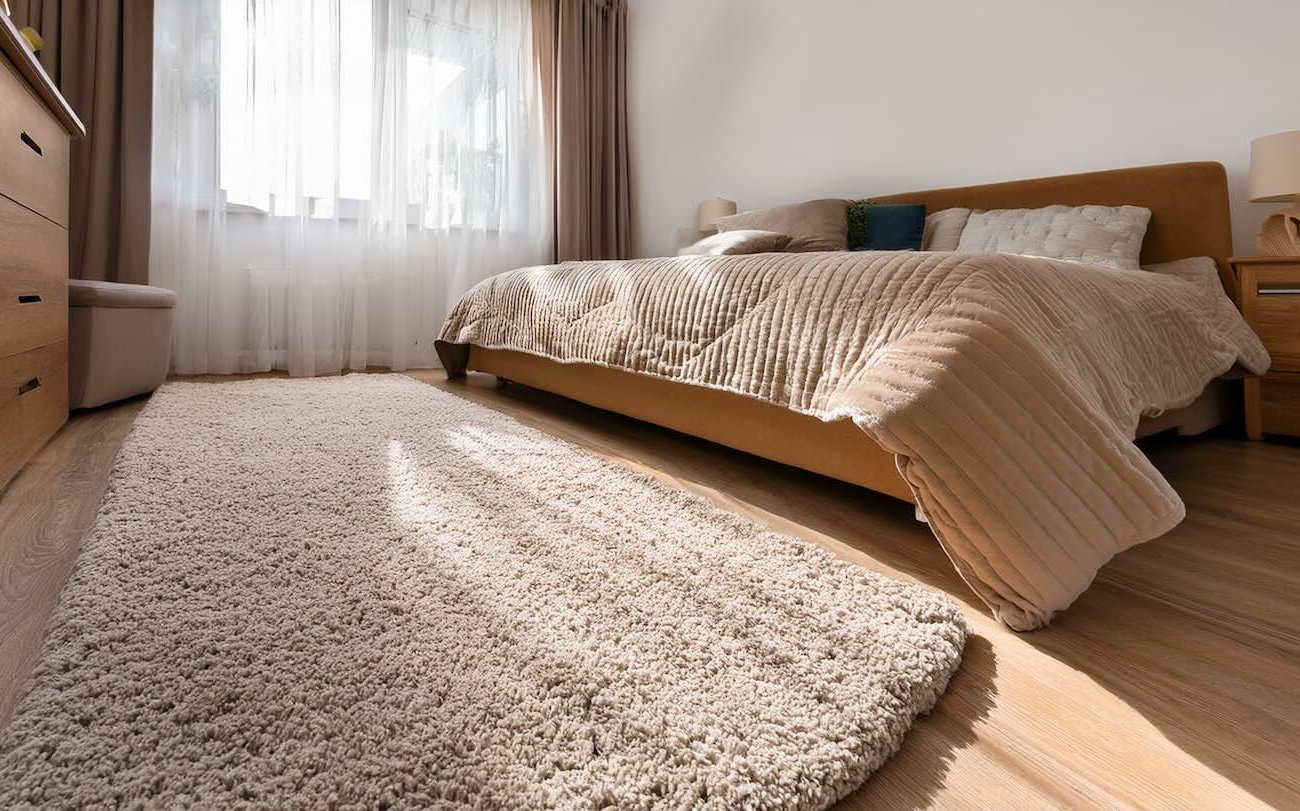 A szőnyeg szennyeződése egy perc alatt eltűnik: gyors módszer a keményítővel és szappannal történő tisztításra A szőnyegfoltok egy perc alatt eltűnnek: gyors módszer a szappanos és keményítős tisztításhoz