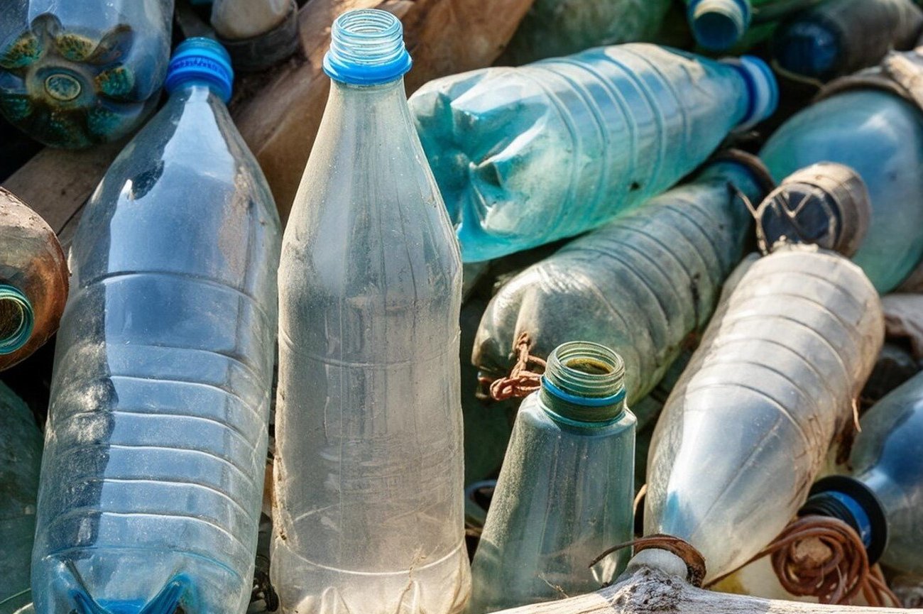 Ne felejtse el ezeket az ötleteket a ház és az ország régi műanyag palackjainak használatához: Minden háziasszony megjegyzés Ne felejtse el ezeket az ötleteket a ház és az ország régi műanyag palackjainak használatához: Minden háziasszony megjegyzés